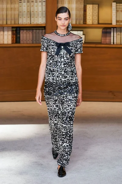 Look 25